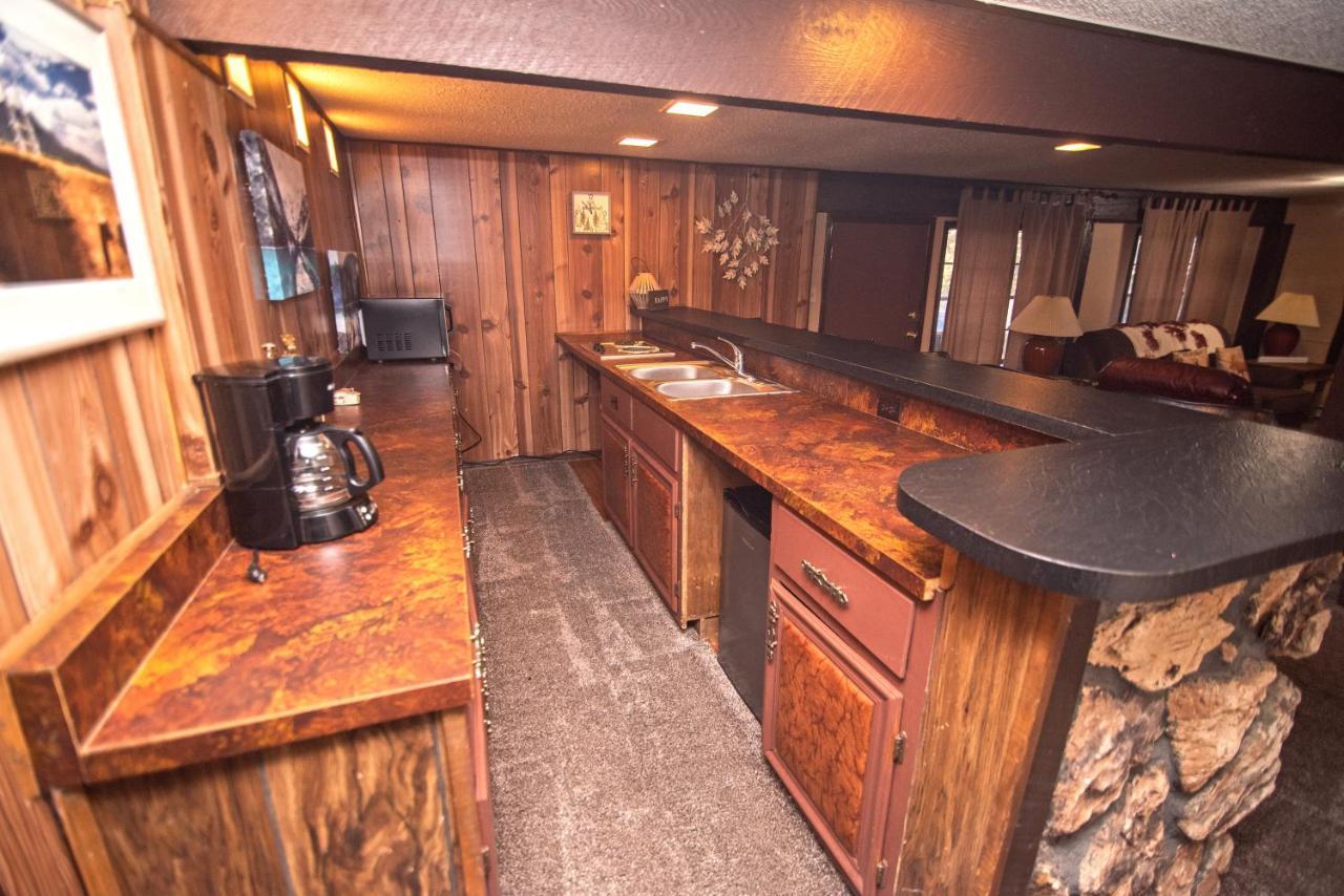 Huge Ruidoso Retreat With Game Room, Pool, 2 Balconies, 2 Kitchens - Sleeps 17! ภายนอก รูปภาพ
