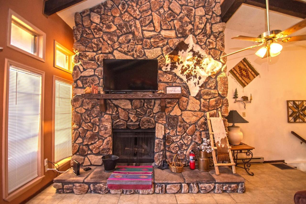 Huge Ruidoso Retreat With Game Room, Pool, 2 Balconies, 2 Kitchens - Sleeps 17! ภายนอก รูปภาพ